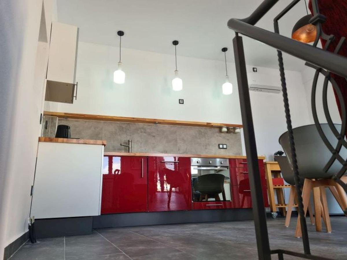 Gythio Townhouse Apartment Bagian luar foto