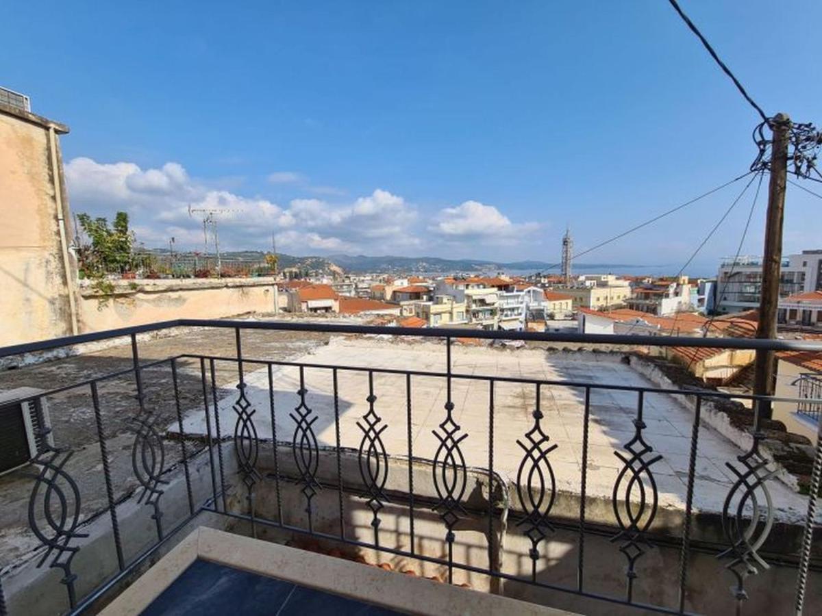 Gythio Townhouse Apartment Bagian luar foto