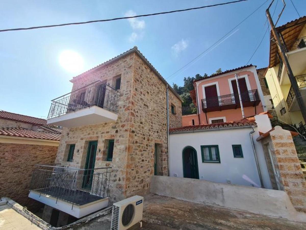 Gythio Townhouse Apartment Bagian luar foto