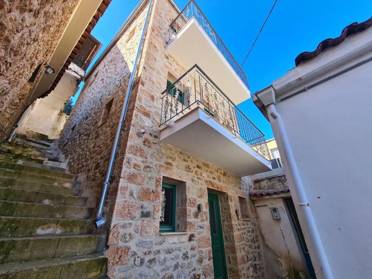 Gythio Townhouse Apartment Bagian luar foto
