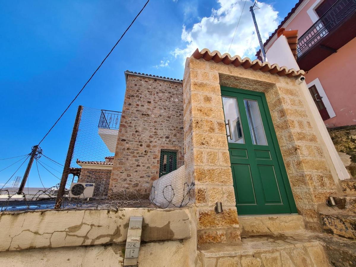 Gythio Townhouse Apartment Bagian luar foto